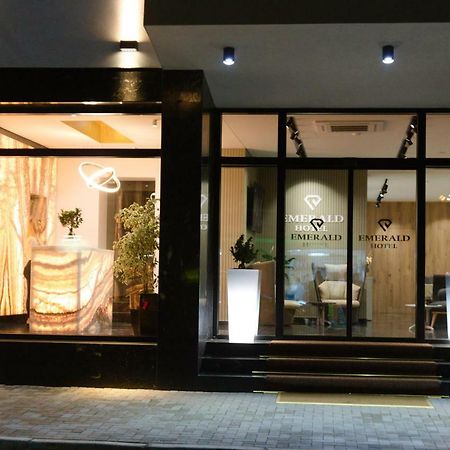 Emerald Boutique Hotel ติรานา ภายนอก รูปภาพ